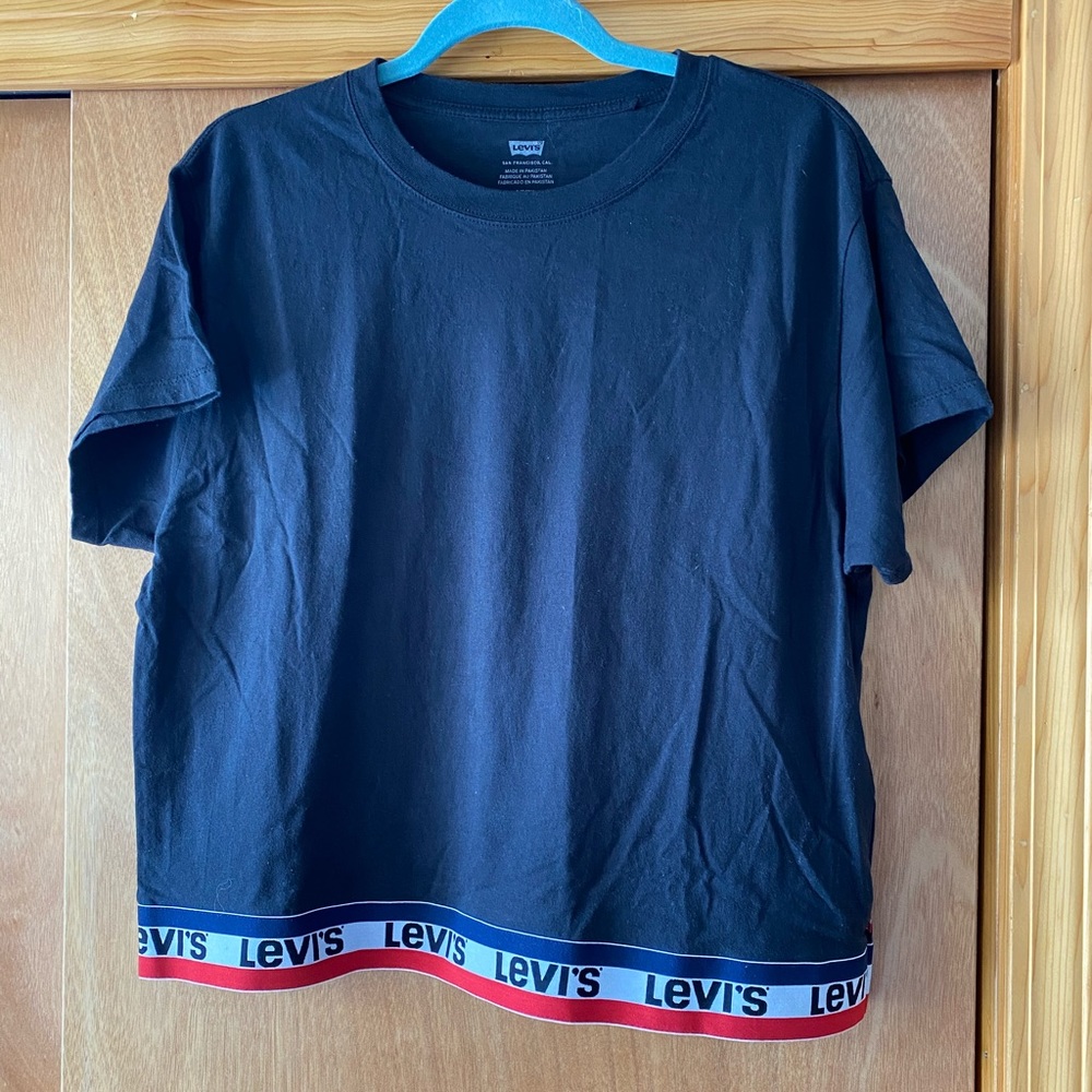 Levi’s Logo Stretch Hem Tee